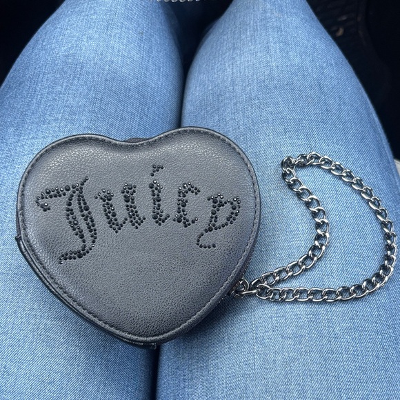 Juicy Couture Black Zippered Heart Shaped Coin  Purse - Picture 1 of 3